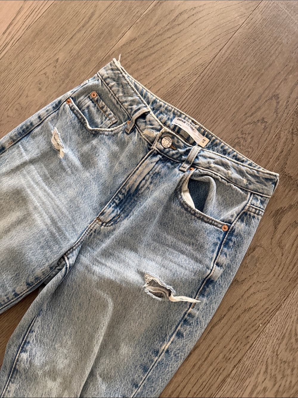 EUC Garage Light Blue Women's High-Rise Distressed Mom Jeans
